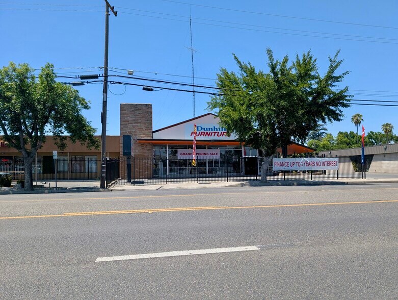 1021 McHenry Ave, Modesto, CA à vendre - Photo de l’immeuble – Image 3 sur 27