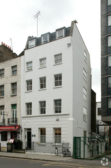 97 Charlotte St, Londres à louer - Photo de l’immeuble – Image 3 sur 4