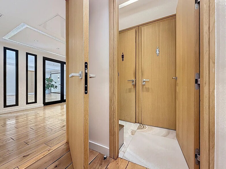 Bureau dans Paris à louer - Photo de l’immeuble – Image 1 sur 21