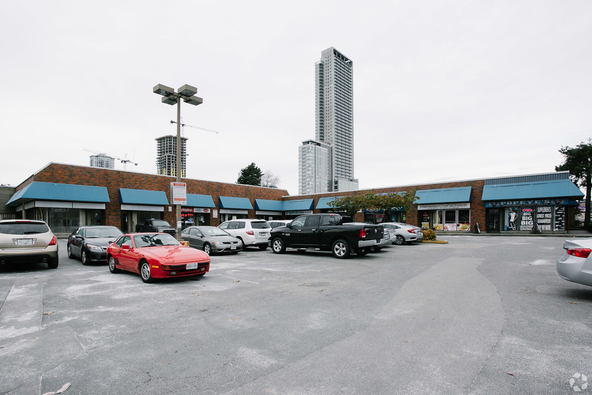 10225-10229 King George Blvd, Surrey, BC à vendre Photo principale– Image 1 sur 8