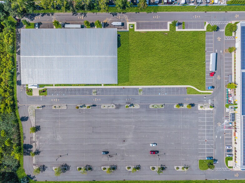 269 Squankum Rd, Farmingdale, NJ à vendre - Photo de l’immeuble – Image 3 sur 4