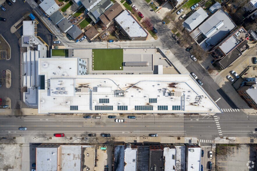 2211 N Milwaukee Ave, Chicago, IL à louer - Aérien – Image 3 sur 37