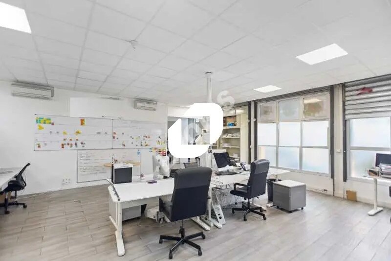 Bureau dans Montreuil à vendre - Photo de l’immeuble – Image 3 sur 12