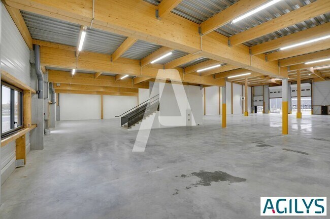 Plus de détails pour 6 Rue Clément Ader, Brie-Comte-Robert - Industriel/Logistique à louer