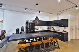 2217-2219 Main St, Santa Monica, CA à louer Photo de l’immeuble– Image 1 sur 26
