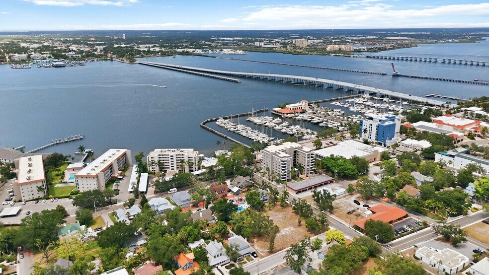 204 15th St W, Bradenton, FL à vendre - Aérien – Image 1 sur 17