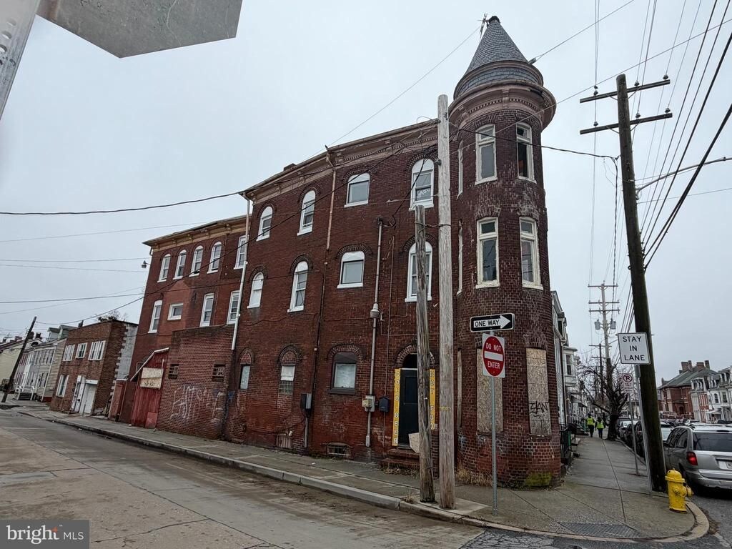 696-698 E Philadelphia St, York, PA à vendre Photo principale– Image 1 sur 6