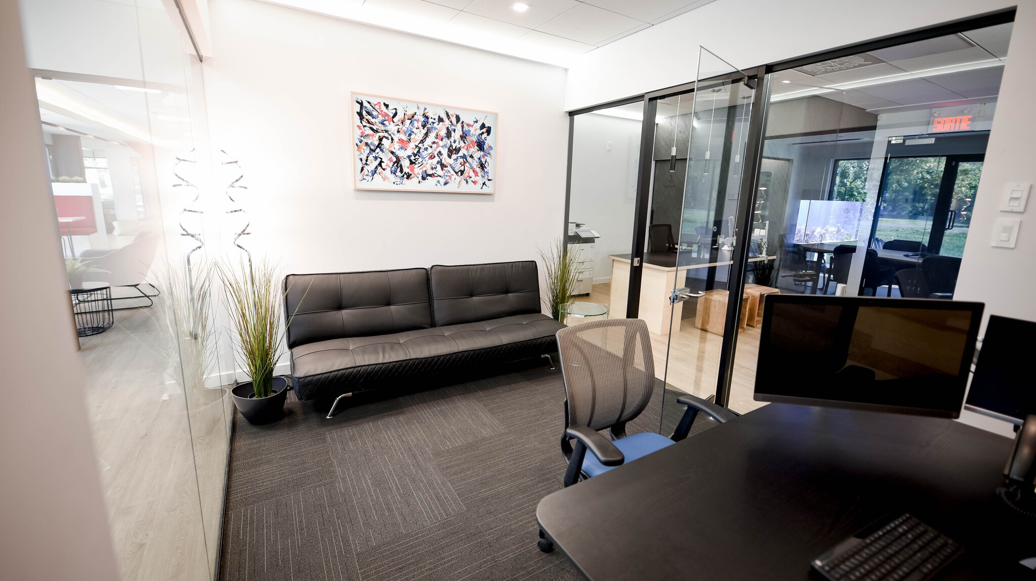 2727 Rue Saint-Patrick, Montréal, QC à louer Photo intérieure– Image 1 sur 1
