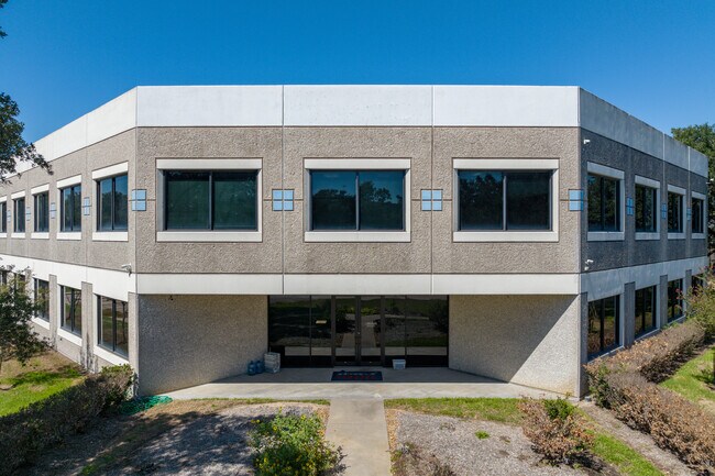 Plus de détails pour 10600 Corporate Dr, Stafford, TX - Bureau, Industriel/Logistique à louer