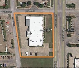 517 N Carrier Pky, Grand Prairie, TX - VUE AÉRIENNE  vue de carte