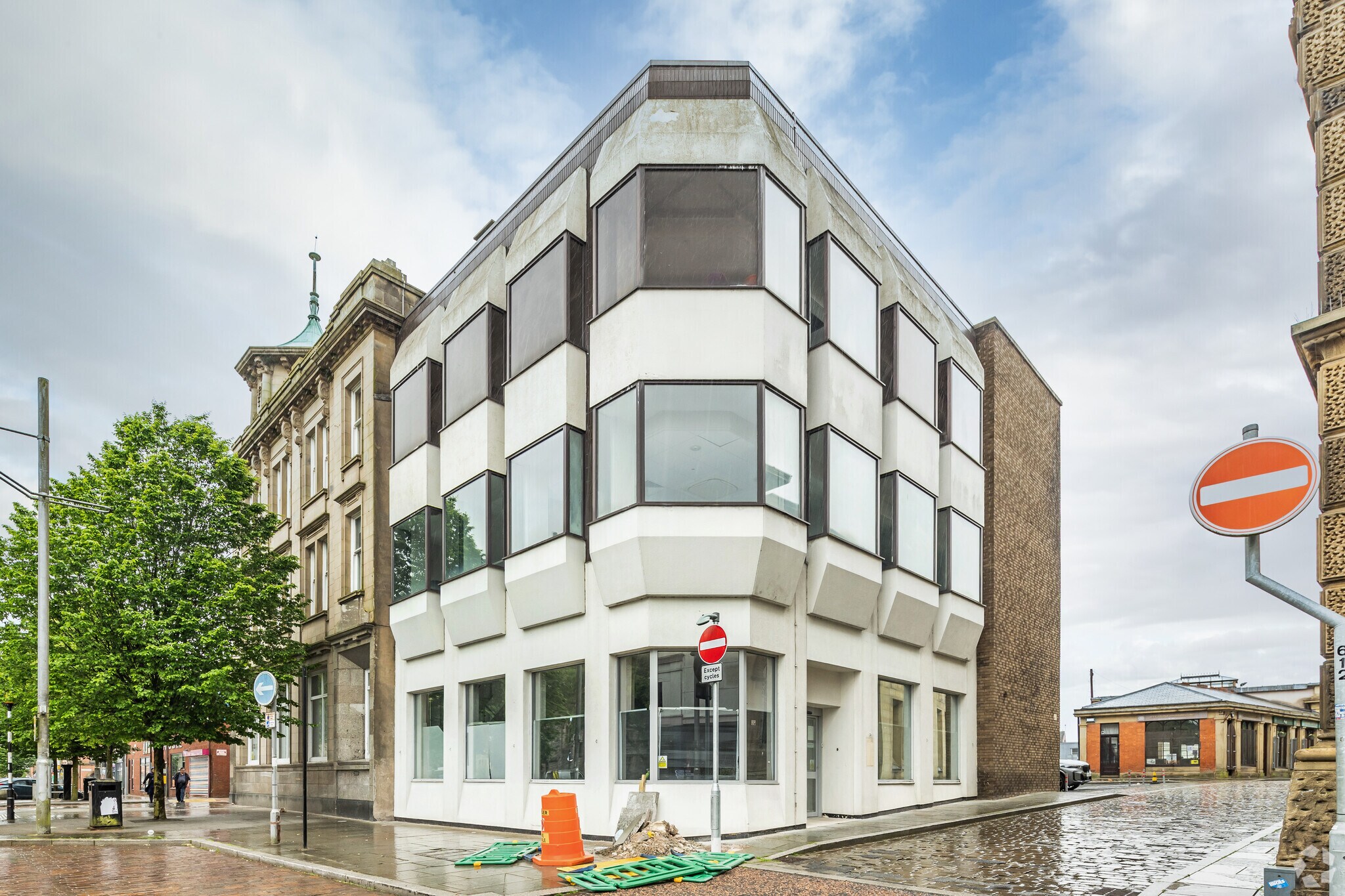 8-14 Darwen St, Blackburn à louer Photo principale– Image 1 sur 4
