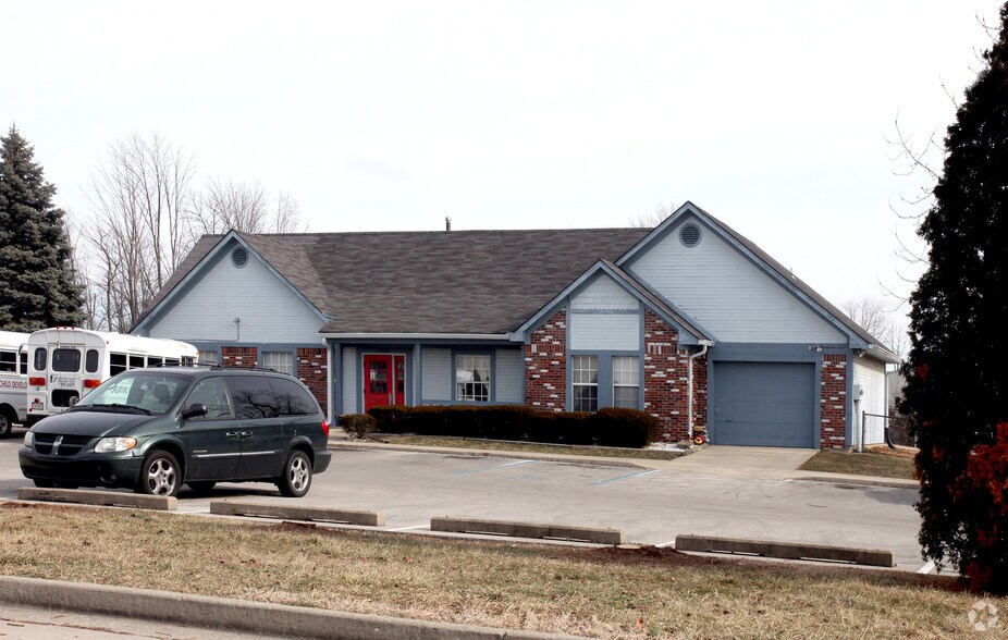 4545 Independence Sq, Indianapolis, IN à vendre - Photo de l’immeuble – Image 2 sur 4