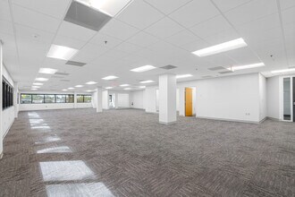 5110 Eisenhower Blvd, Tampa, FL à louer Photo intérieure– Image 1 sur 3