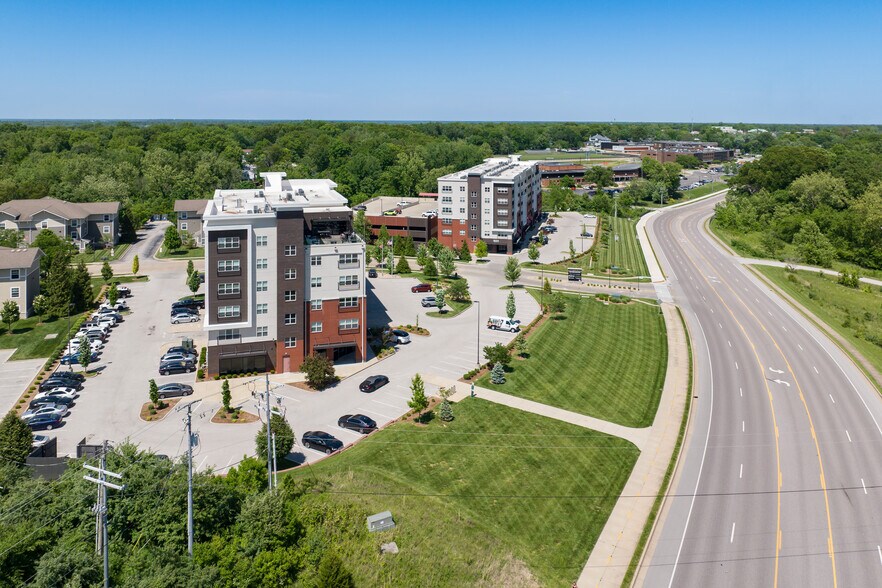 1010 Enclave Blvd, Edwardsville, IL à vendre - Photo de l’immeuble – Image 3 sur 65