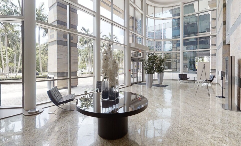 1 E Broward Blvd, Fort Lauderdale, FL à louer - Numérisation 3D Matterport – Image 3 sur 32