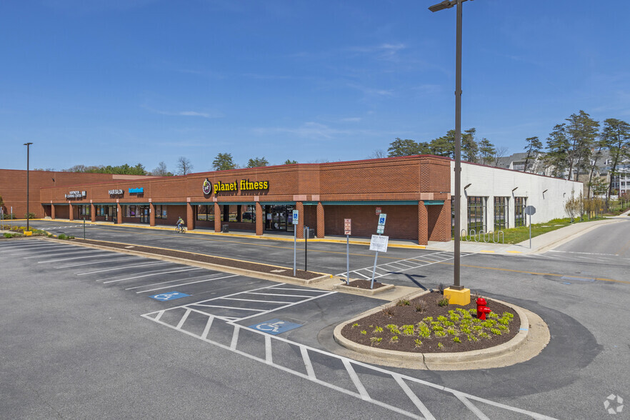 8125-8159 Ritchie Hwy, Pasadena, MD à louer - Photo de l’immeuble – Image 3 sur 7