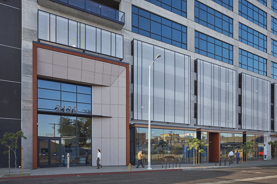 2130 Violet St, Los Angeles, CA à louer - Photo de l’immeuble – Image 2 sur 9