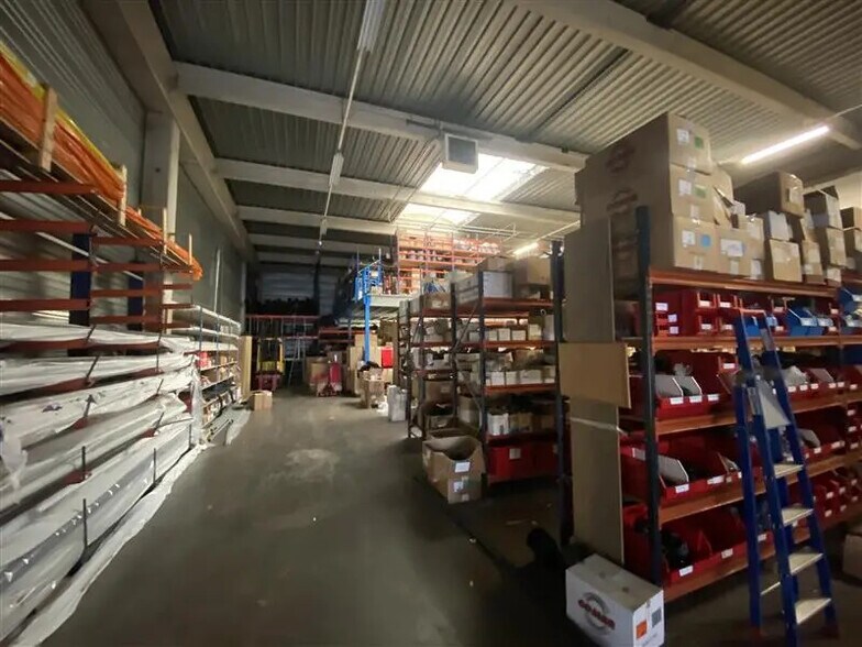 Local d’activités dans Gennevilliers à louer - Photo de l’immeuble – Image 2 sur 6