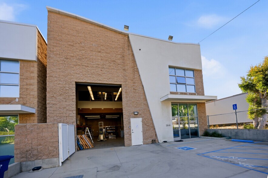2646 St Louis Ave, Signal Hill, CA à vendre - Photo de l’immeuble – Image 3 sur 17