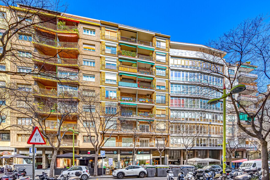 Carrer de Tuset, 34, Barcelone, Barcelona à louer - Photo de l’immeuble – Image 2 sur 2