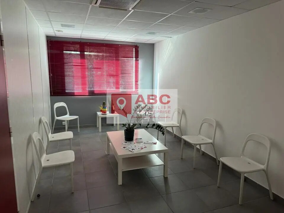 Bureau dans Béziers à louer Photo de l’immeuble– Image 1 sur 5