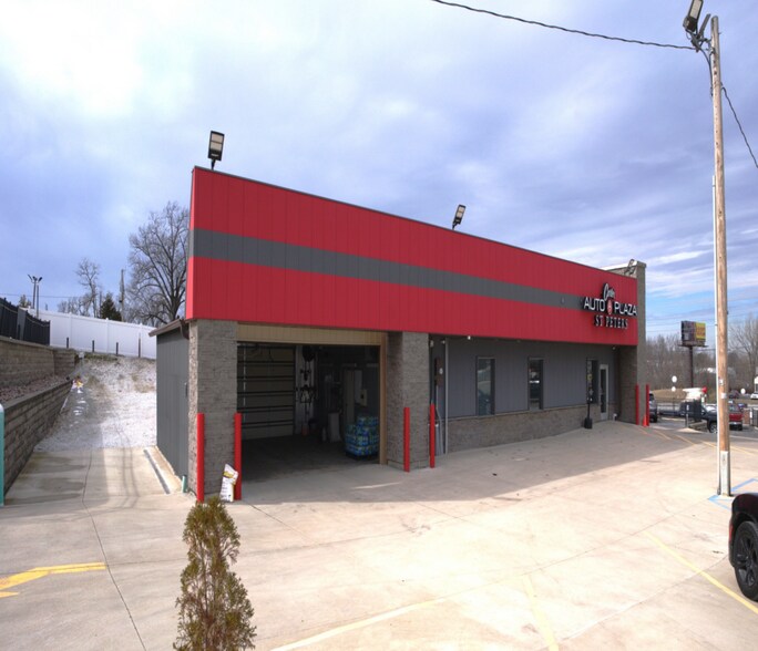 8116 Veterans Memorial Pky, Saint Peters, MO à vendre - Photo principale – Image 2 sur 5