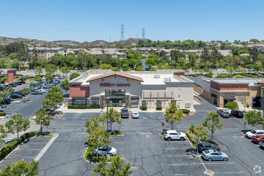 28150 Newhall Ranch Rd, Valencia, CA à vendre - Aérien – Image 3 sur 5