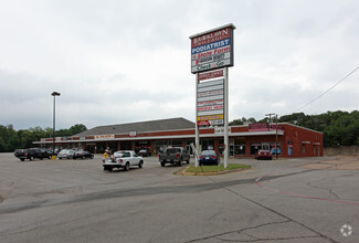 Plus de détails pour 2401-2443 W Kiest Blvd, Dallas, TX - Local commercial à louer