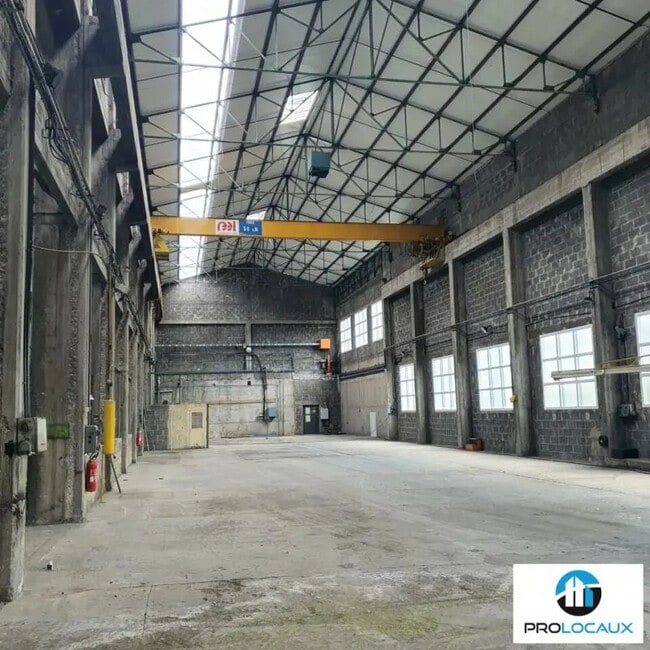 Plus de détails pour Local d'activités à louer