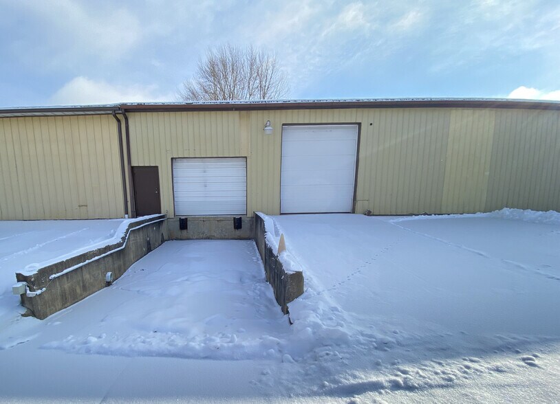 2044 Wadsworth Rd, Norton, OH à louer - Photo de l’immeuble – Image 3 sur 8