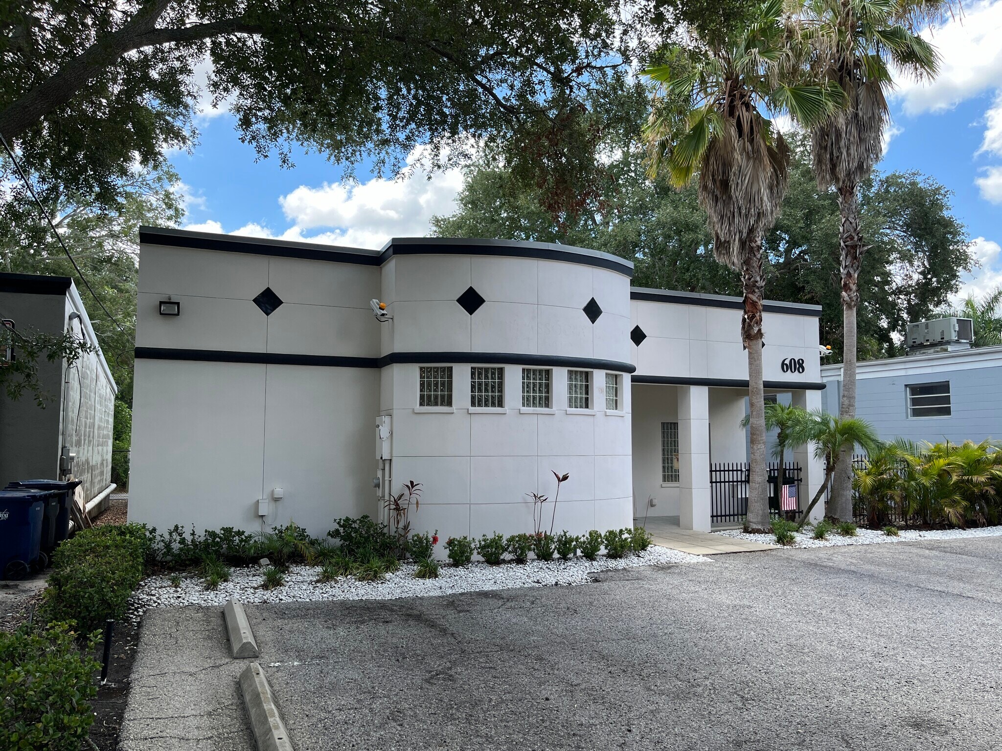 608 S Tampania Ave, Tampa, FL à louer Photo de l’immeuble– Image 1 sur 10