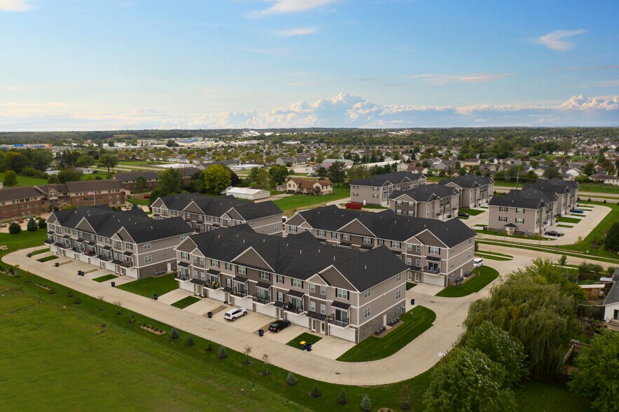 2258 Bison St, Marion, IA à vendre - Photo de l’immeuble – Image 2 sur 19