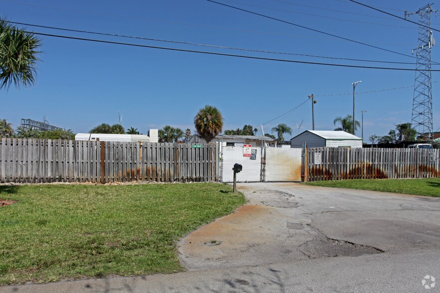 1060 SW 10th Ave, Pompano Beach, FL à vendre - Photo de l’immeuble – Image 2 sur 2