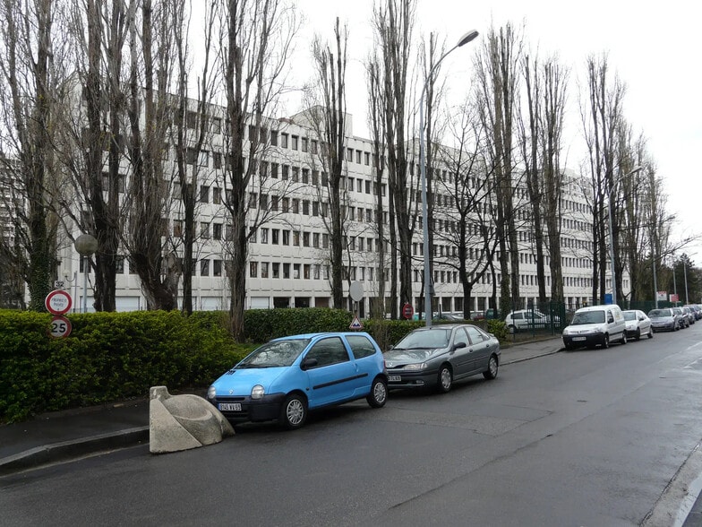 28 Rue De La Baïsse, Villeurbanne à louer - Photo de l’immeuble – Image 2 sur 14