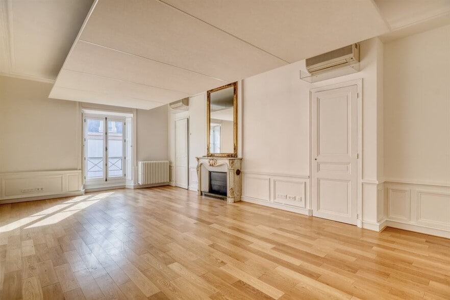 13 Rue Royale, Paris à louer - Photo intérieure – Image 1 sur 9