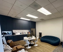 200 Spectrum Center Dr, Irvine, CA à louer Photo intérieure– Image 2 sur 4
