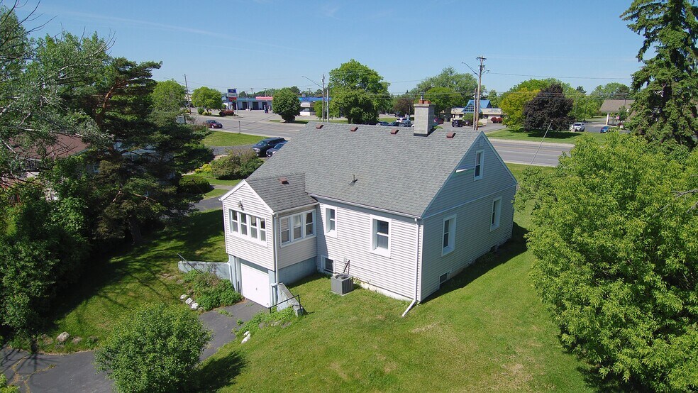 2222 E Henrietta Rd, Rochester, NY à vendre - Photo de l’immeuble – Image 3 sur 9