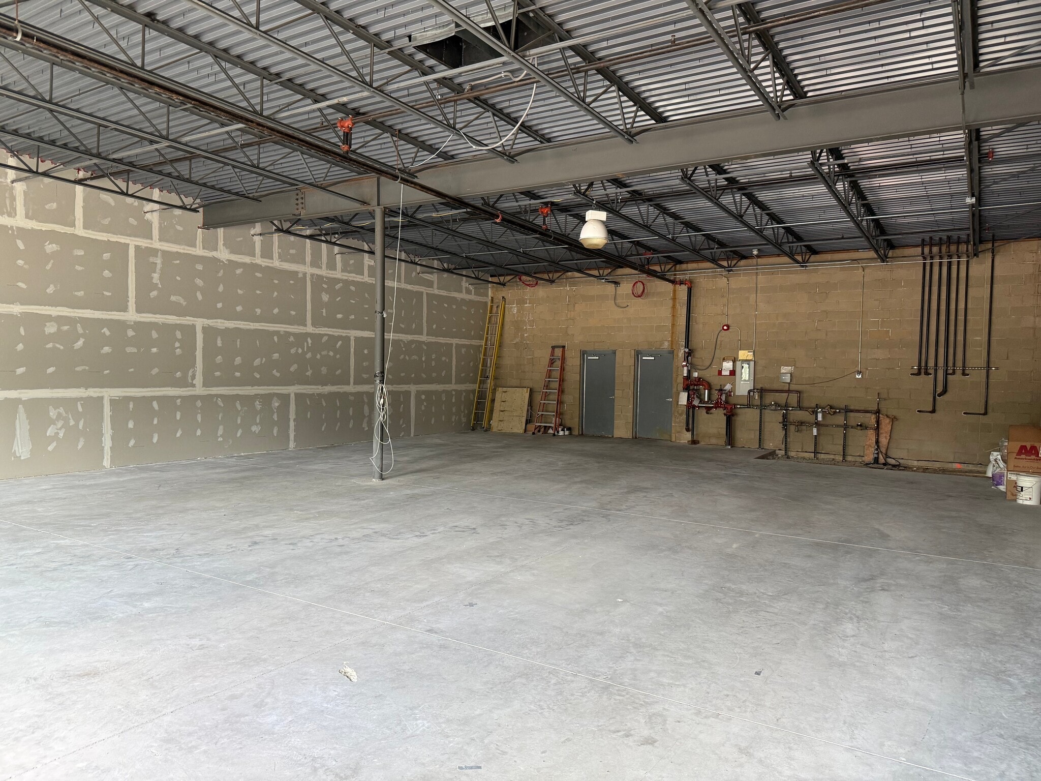 330 E Main St, Rockton, IL à louer Photo intérieure– Image 1 sur 2