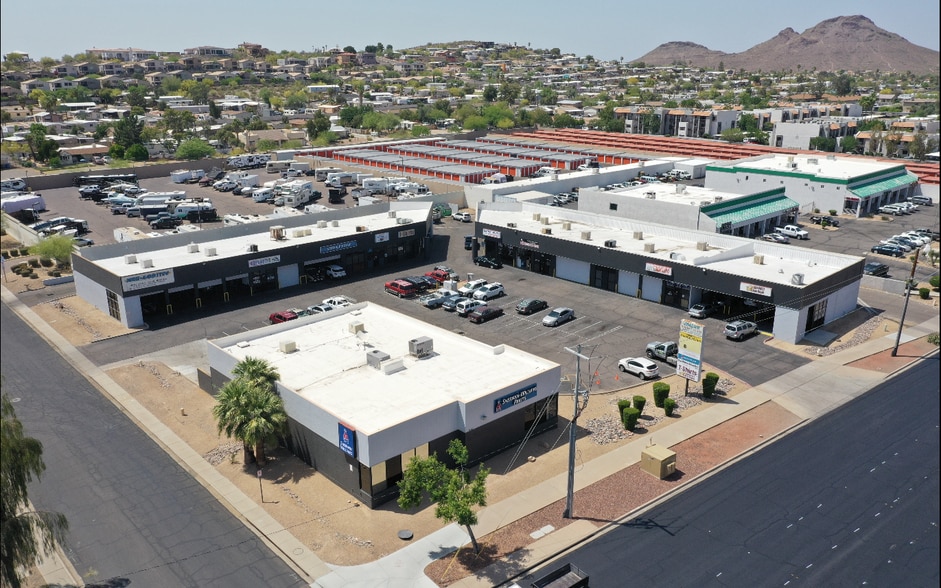 12614 N Cave Creek Rd, Phoenix, AZ à louer - Photo de l’immeuble – Image 1 sur 3
