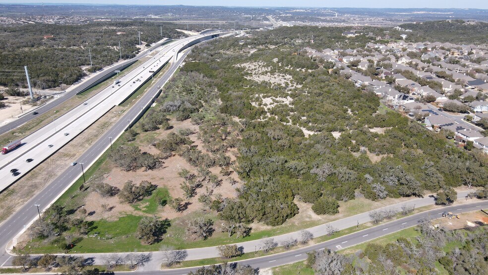 US 281 N, San Antonio, TX à louer - Photo de l’immeuble – Image 2 sur 7