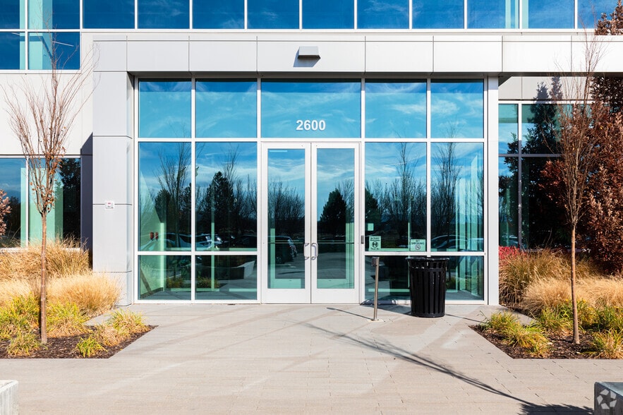 2600 N Ashton Blvd, Lehi, UT à louer - Photo de l’immeuble – Image 3 sur 5