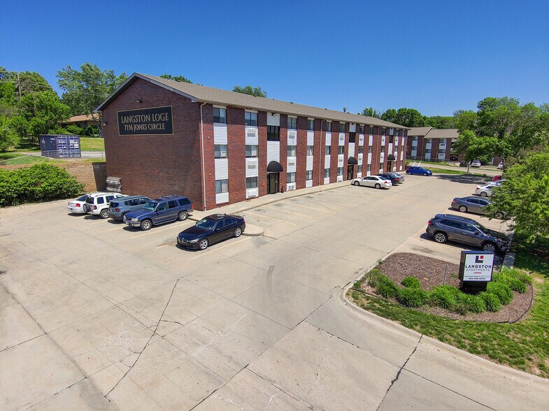 7110-7122 Jones Cir, Omaha, NE à vendre - Photo de l’immeuble – Image 2 sur 8