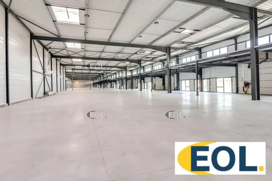 Local d’activités dans Le Thillay à louer - Photo intérieure – Image 3 sur 7