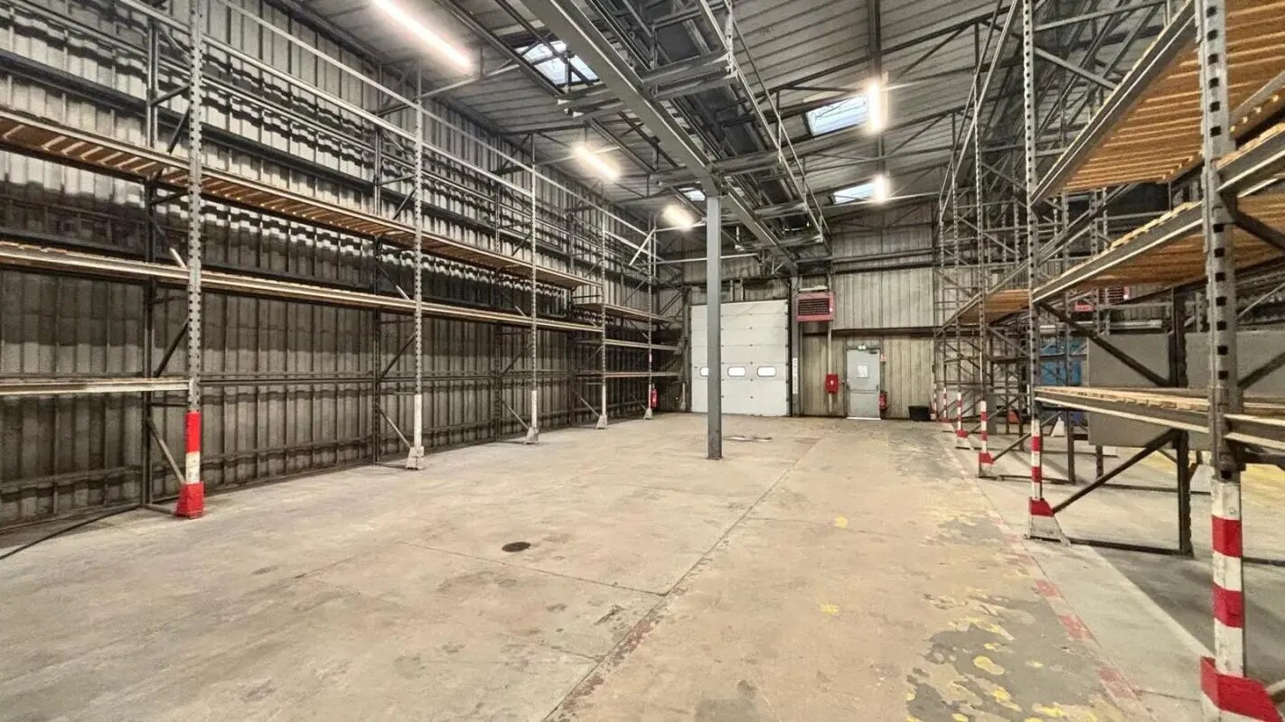 2 Rue Des Osiers, Coignières à louer Photo de l’immeuble– Image 1 sur 9