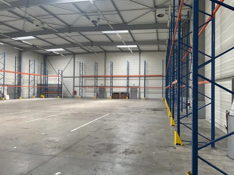 Bureau dans Cambrai à louer - Photo de l’immeuble – Image 2 sur 4