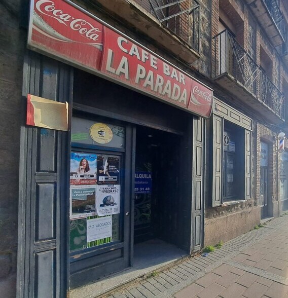 Local commercial dans Ávila, Ávila à louer - Photo principale – Image 1 sur 3