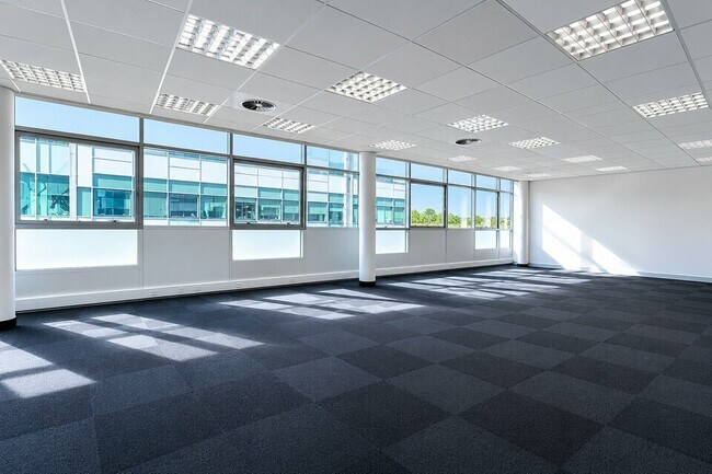 Plus de détails pour Bureau, Bureau/Local commercial à louer