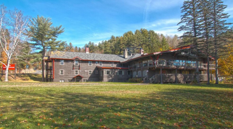 1455 Ch Pierre-Péladeau, Sainte-adele, QC à vendre - Photo de l’immeuble – Image 2 sur 4