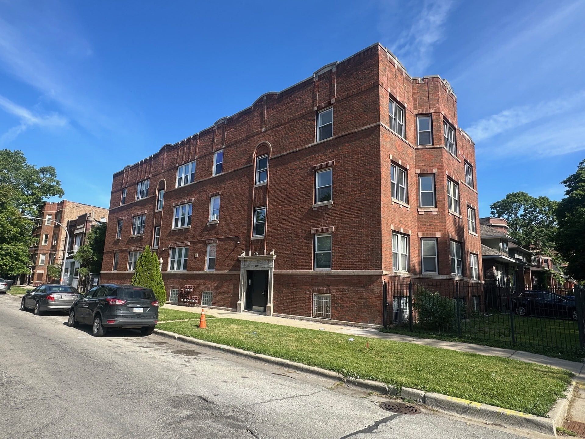 2666-2670 E 78th St, Chicago, IL à vendre Photo principale– Image 1 sur 9