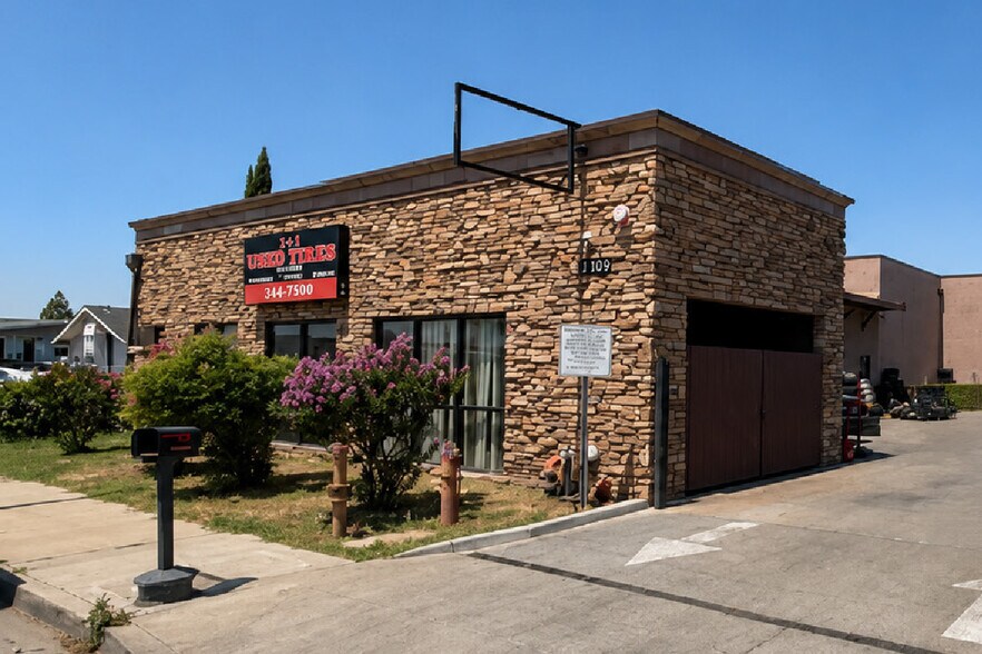 1109 E Barstow Ave, Clovis, CA à vendre - Photo de l’immeuble – Image 1 sur 1